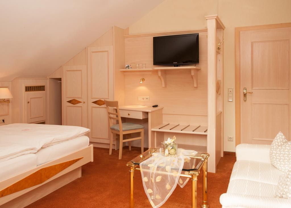 Hotel Zum Weissen Stein Kirchen  Pokój zdjęcie