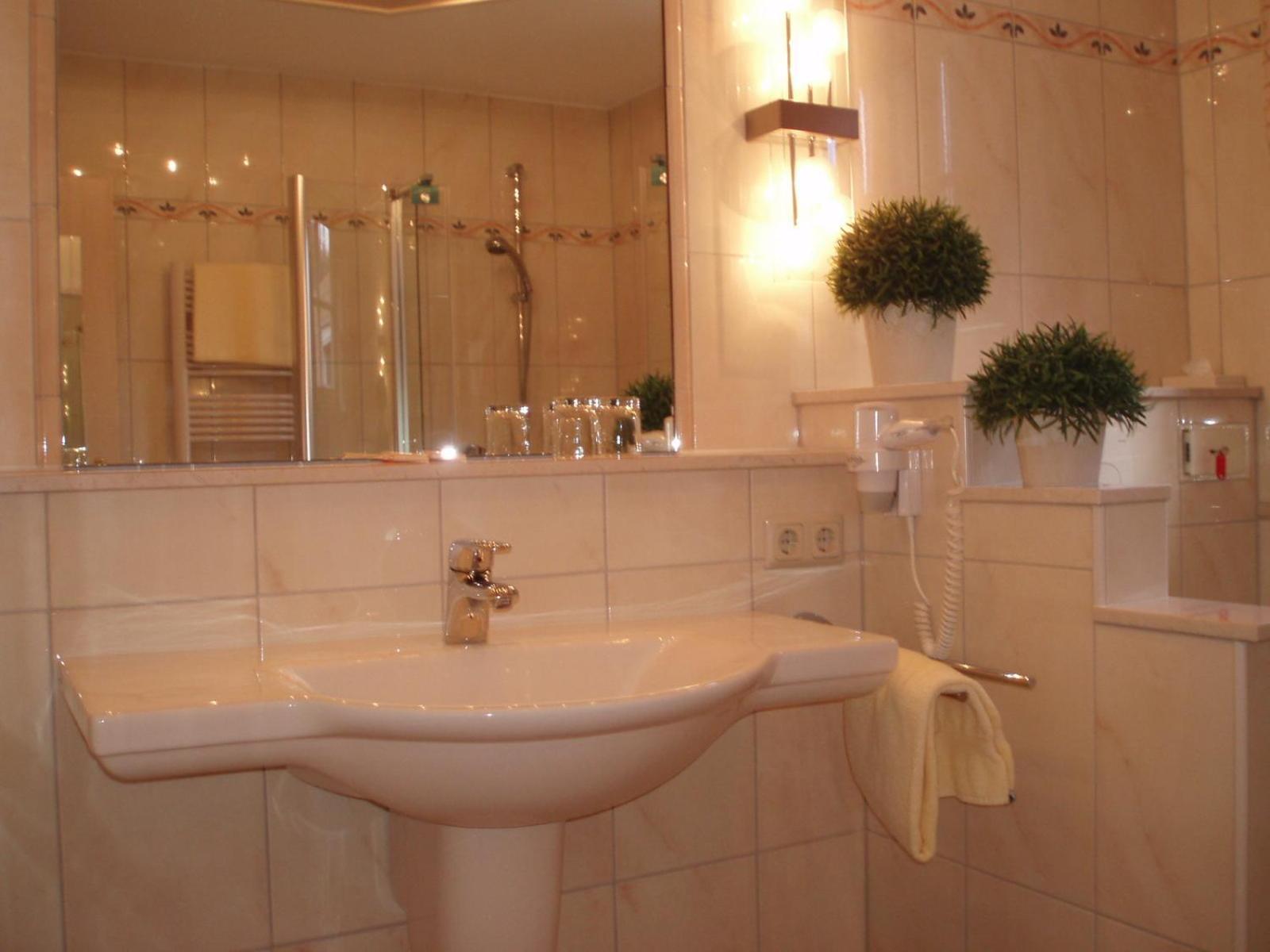 Hotel Zum Weissen Stein Kirchen  Pokój zdjęcie